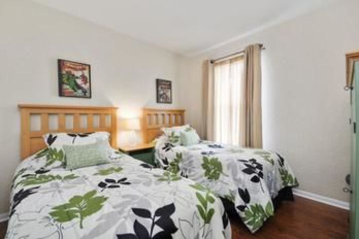 MARVELOUS 4 Bedroom Holiday home by Follow the sun vacation Rentals