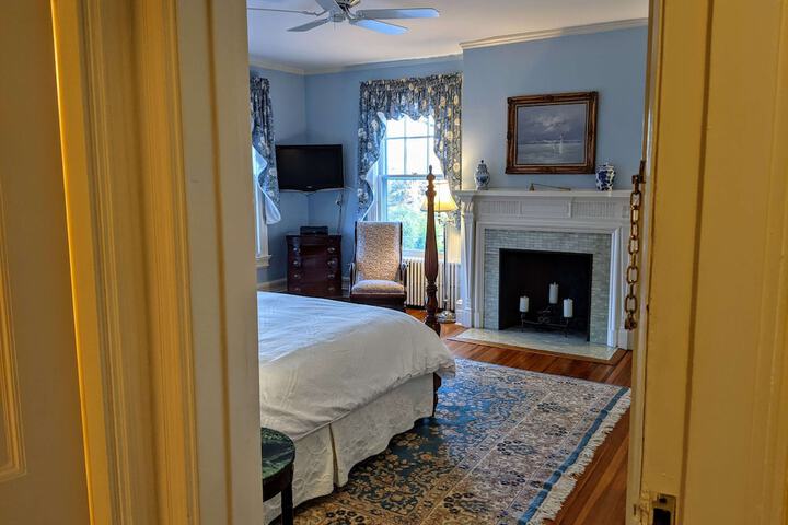 Room 112 of 239