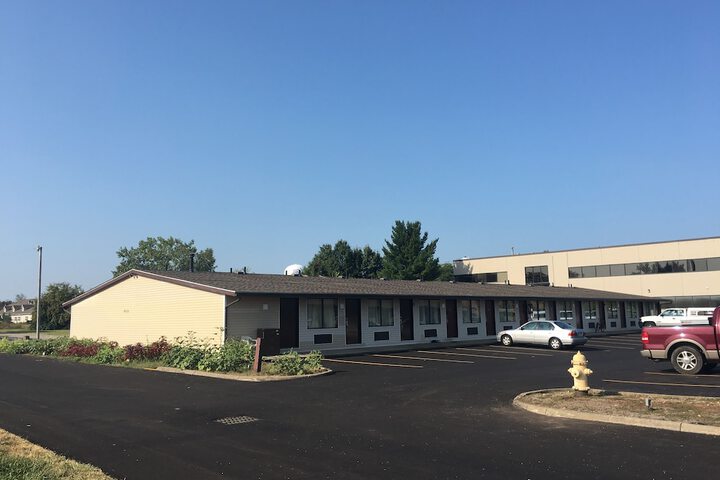 Super 9 Motel