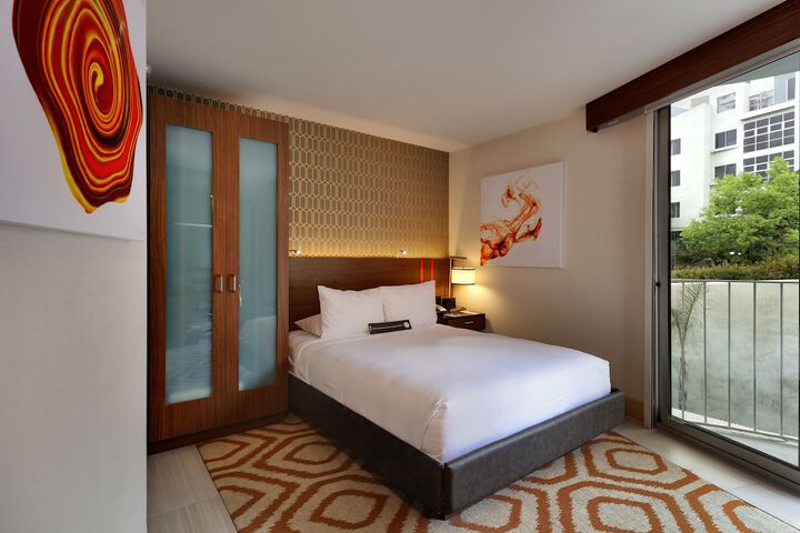 Room 34 of 49