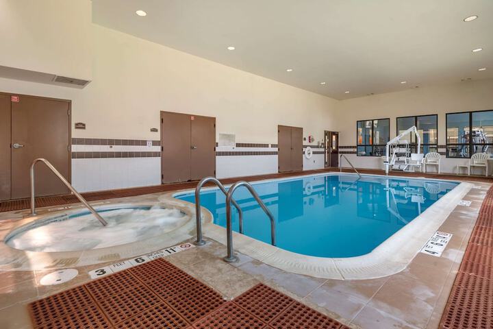 Pool 4 of 35