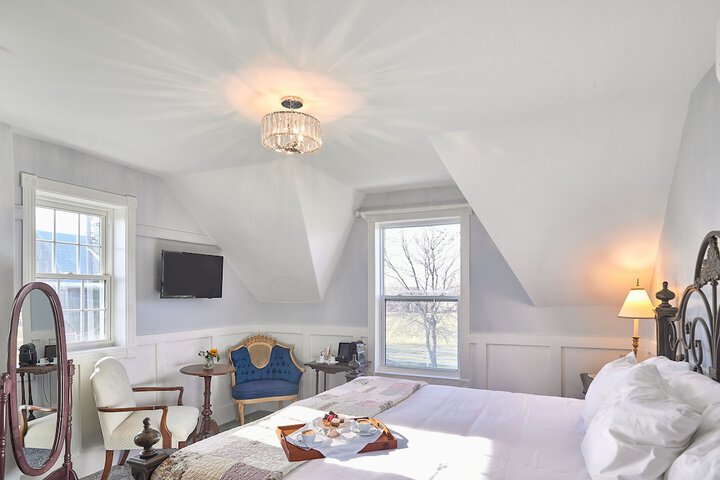 Room 9 of 36