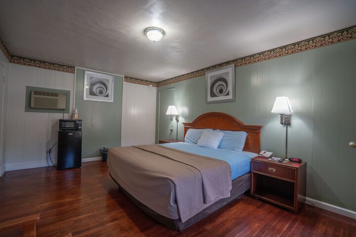 Room 18 of 30