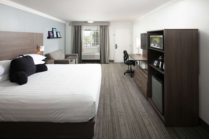 Room 22 of 27