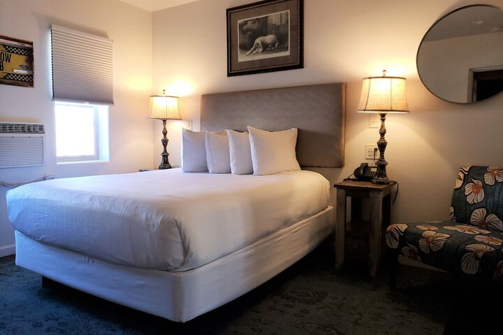 The Iron Horse Inn