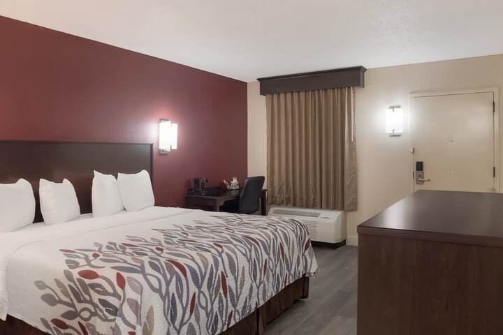 Room 12 of 51