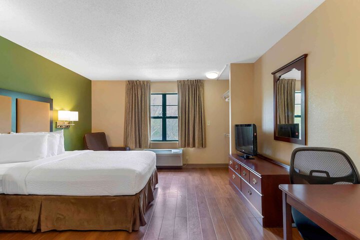 Room 14 of 23