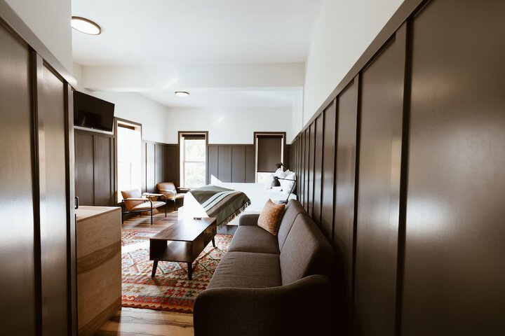 Room 56 of 71