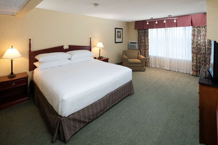 Room 8 of 27