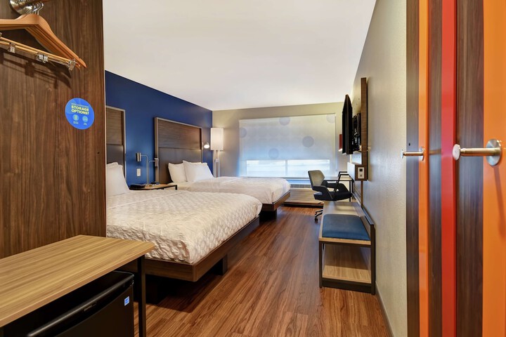 Room 15 of 44