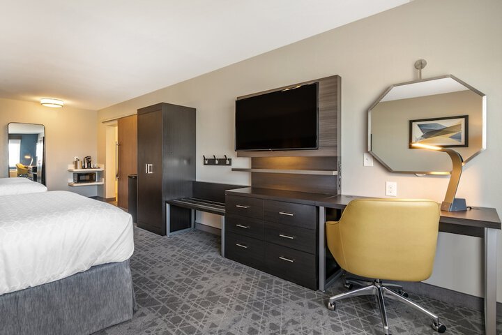 Holiday Inn Express & Suites Carlisle Southwest – I-81 by IHG