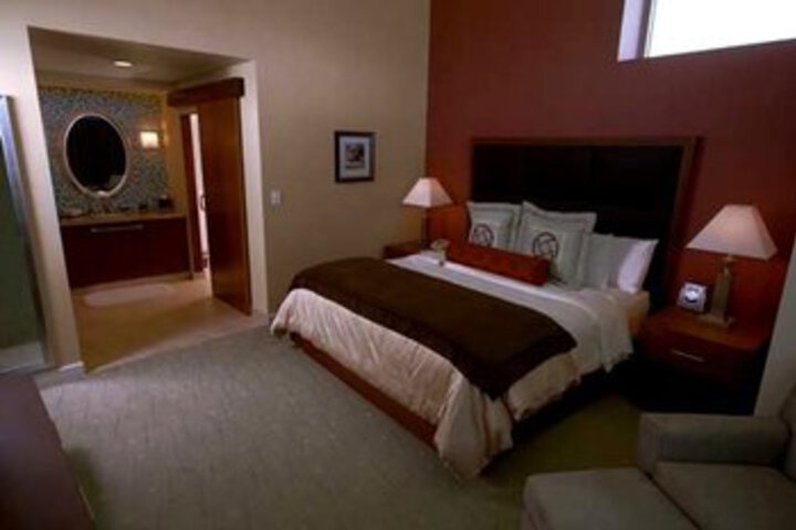 Suite 49 of 112