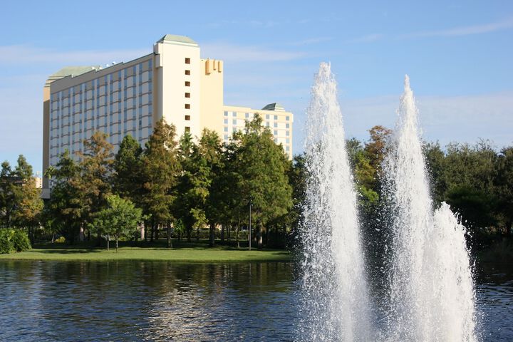 Hotel Exterior 75 of 78