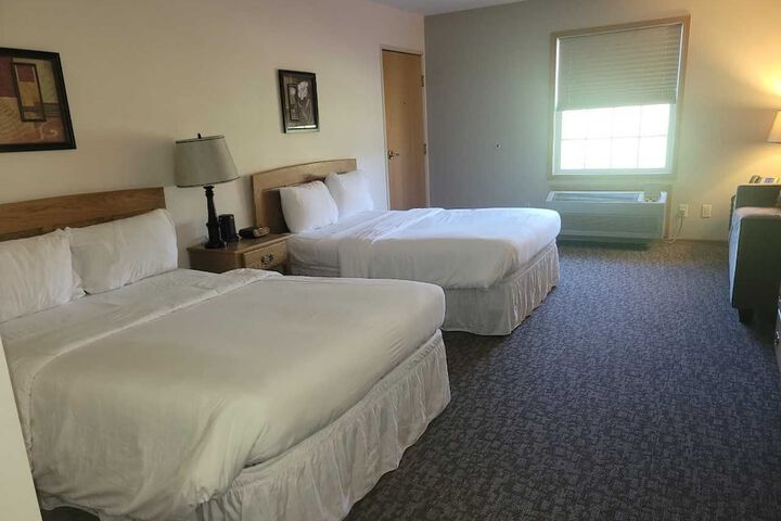 Room 16 of 40
