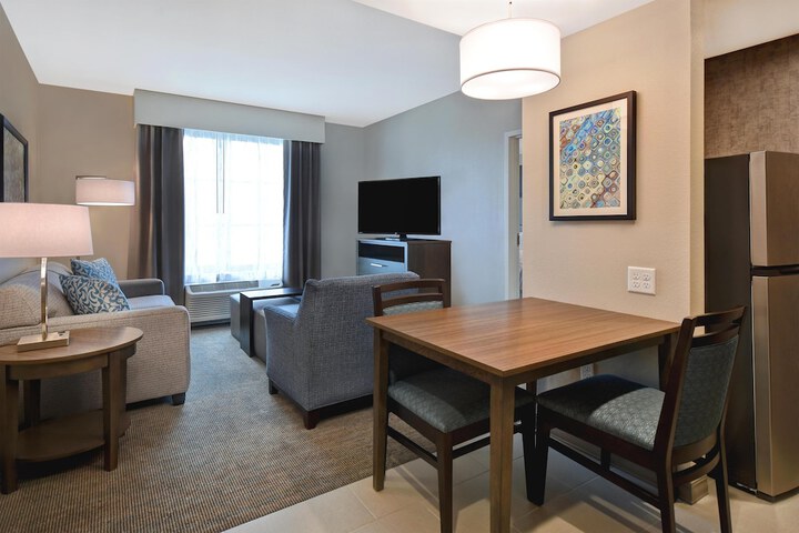 Homewood Suites by Hilton Orlando at Flamingo Crossings