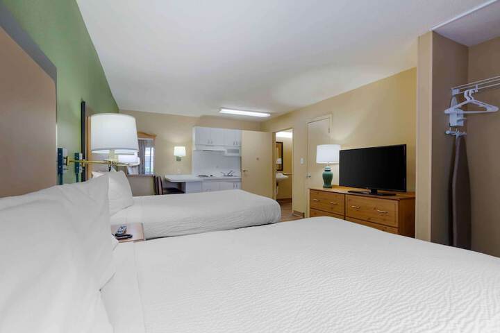 Room 15 of 34