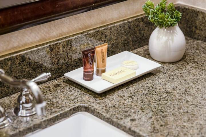 Ayres Suites Diamond Bar