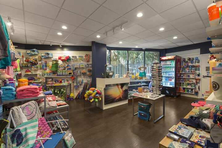 Gift Shop 122 of 129