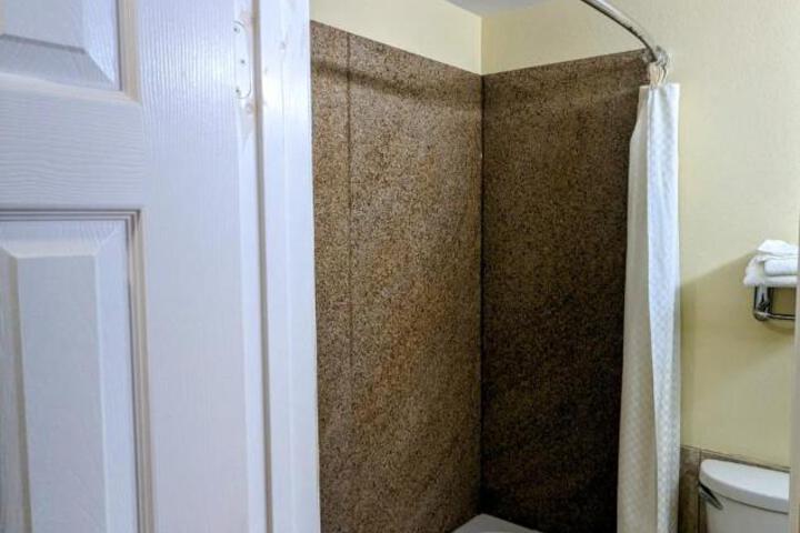 Residents Suites Liberty