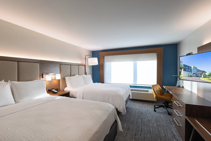 Holiday Inn Express & Suites Greenwood Mall by IHG