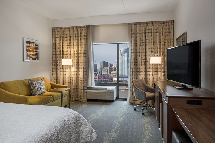 Room 28 of 51