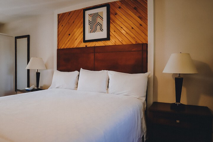 Room 16 of 32