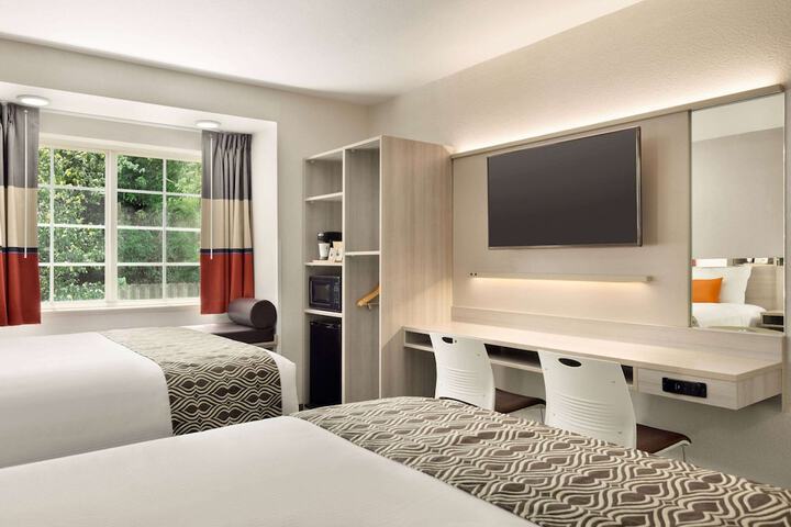 Room 34 of 53