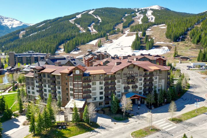 Luxury Remodeled Passage Point Condo - Short Walk to Lifts - Incredible View - PP403 by Redawning