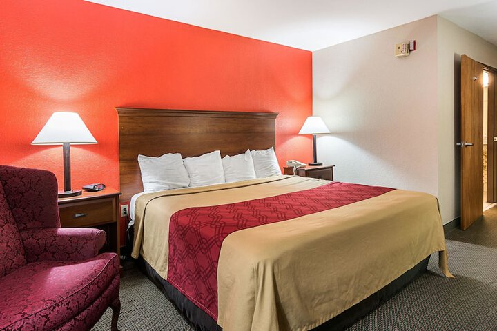 Room 16 of 35