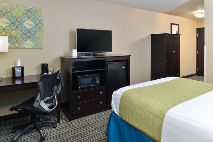 Room 5 of 30