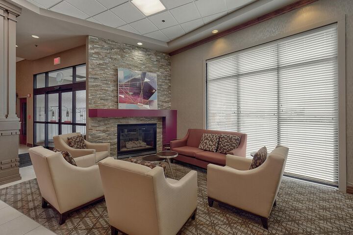 DoubleTree by Hilton Hotel Bloomington