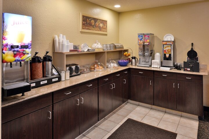 Breakfast/Coffee Service 22 of 22