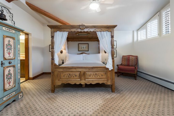 Goldener Hirsch Auberge Collection