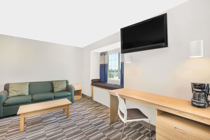 Room 22 of 44