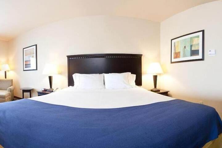 Holiday Inn Express Delano by IHG