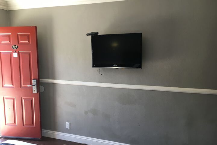 Room 7 of 24