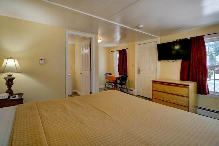 Room 44 of 58