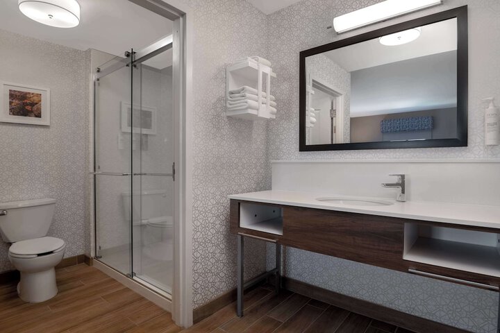 Room 13 of 35