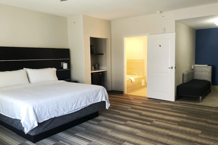Room 19 of 78