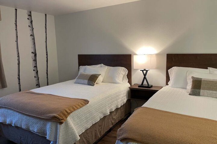 Room 5 of 16