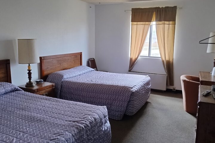 Room 24 of 32