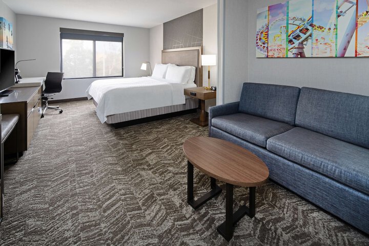 Room 14 of 24