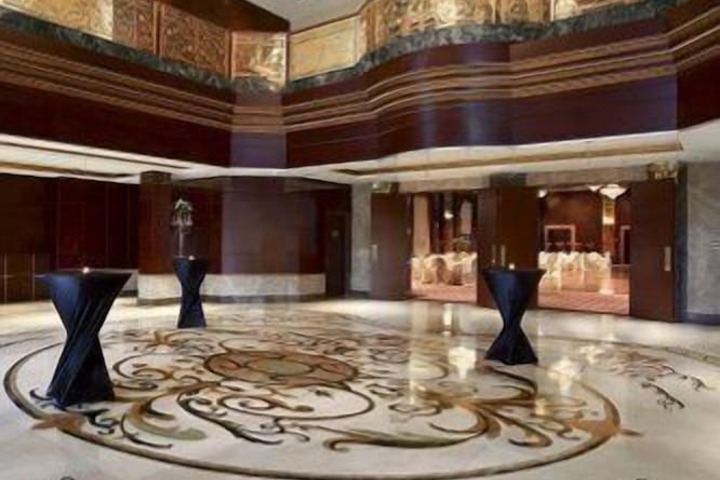 Hotel Interior 4 of 38