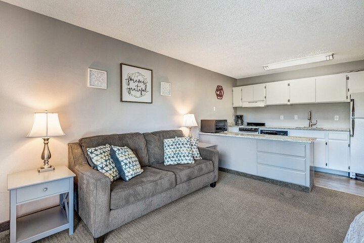 Room 340 of 399