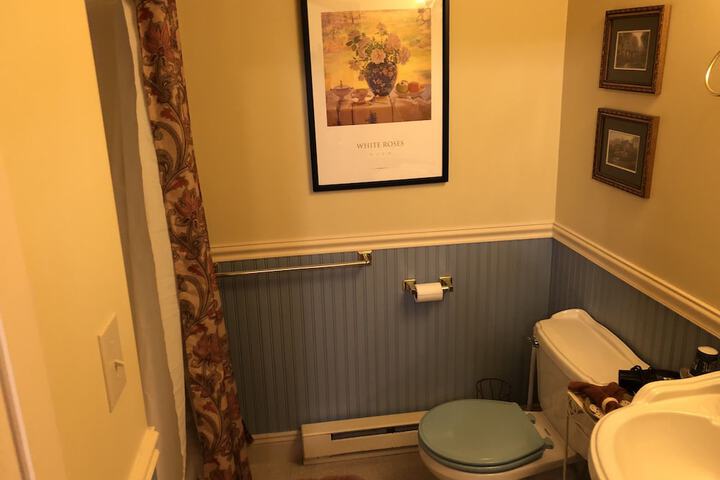 Room 5 of 32