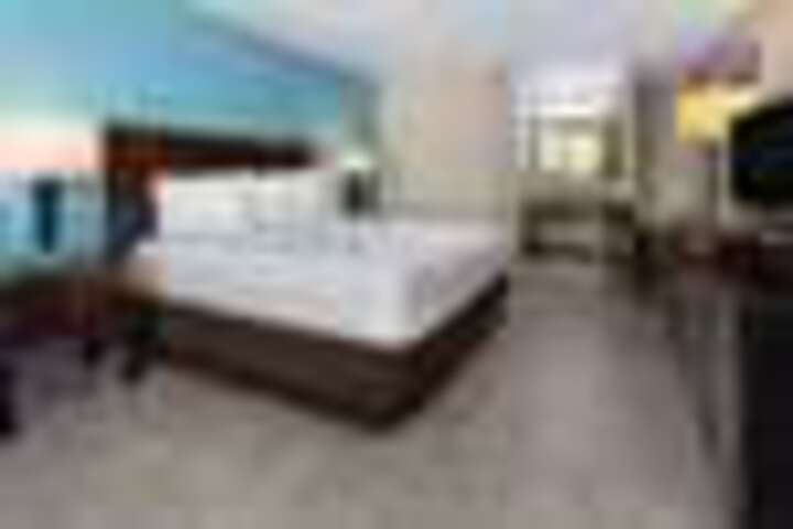 Room 96 of 156