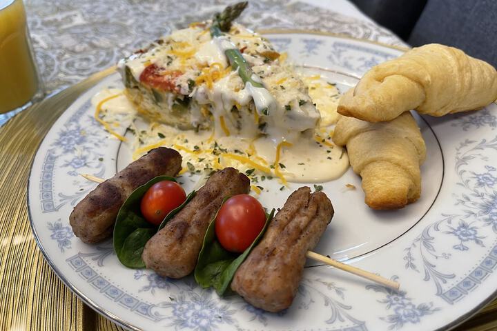Peace & Plenty Inn Bed & Breakfast
