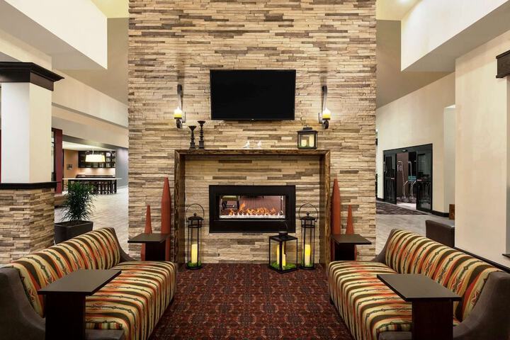 Hotel Interior 10 of 34