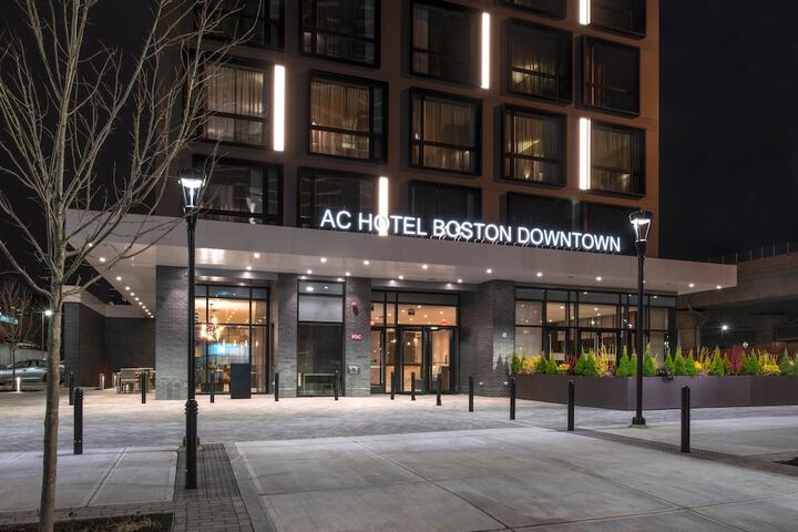 Hotel 2 of 65
