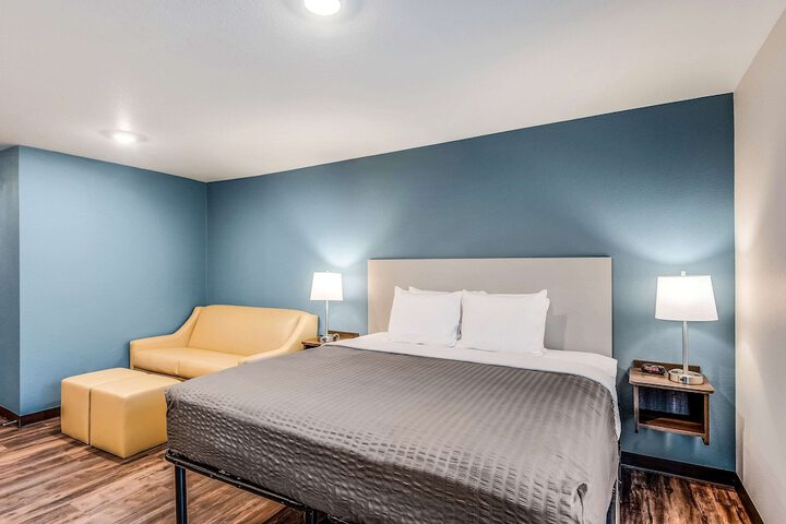 Room 15 of 37
